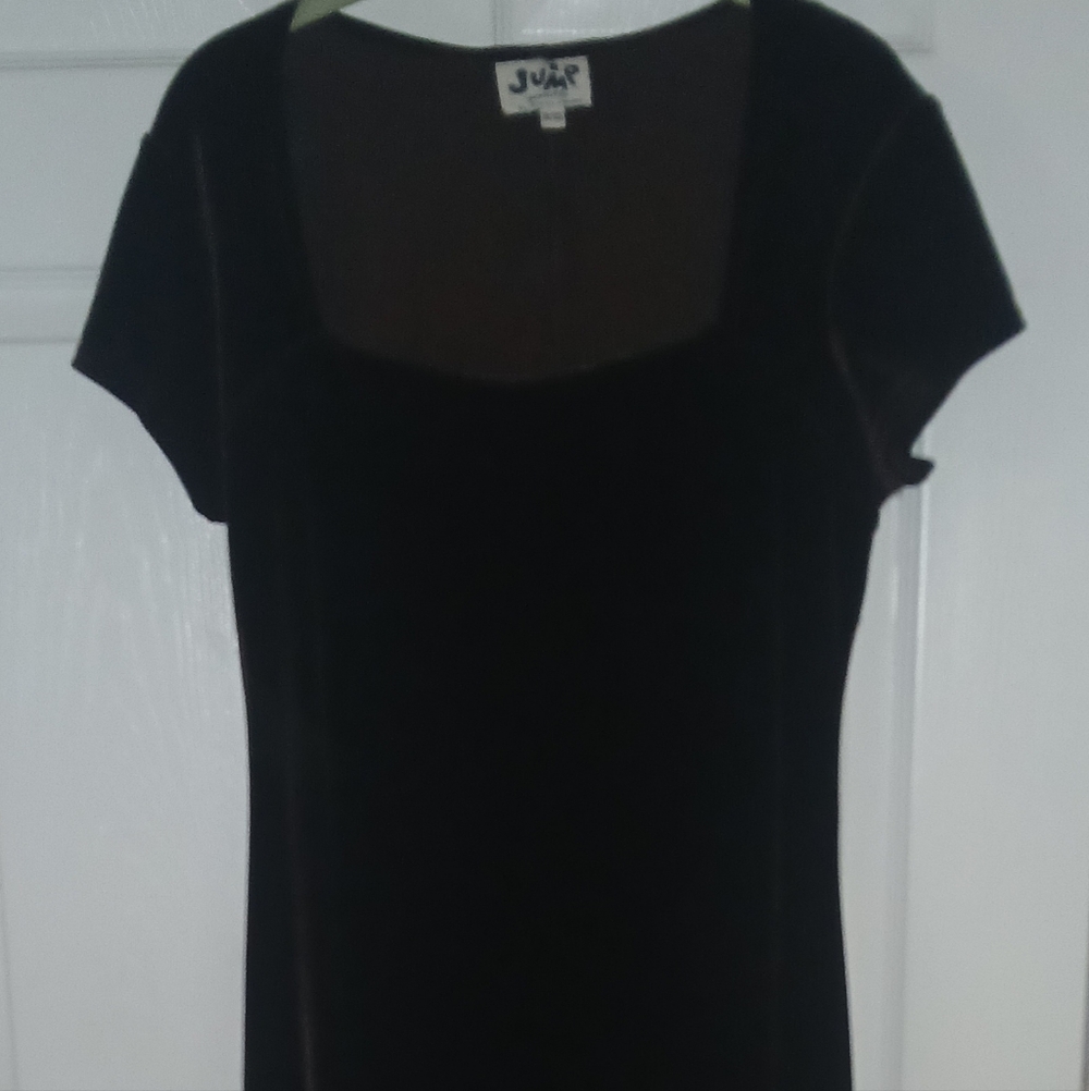 Jump BROWN Velvet Short Sleeve Scoop Neck Dress